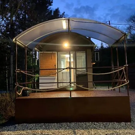 Nyaraló Kiralyos Pihenohaz Háromhuta
