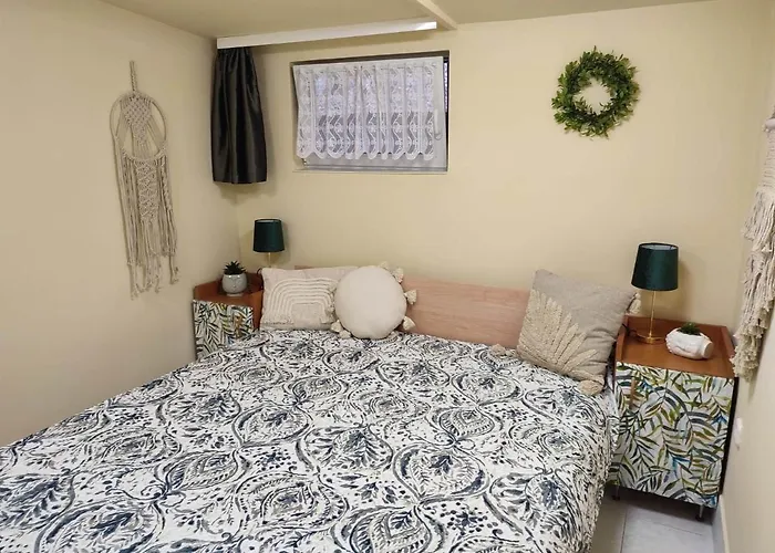 Kiralyos Pihenohaz Feriehus Háromhuta